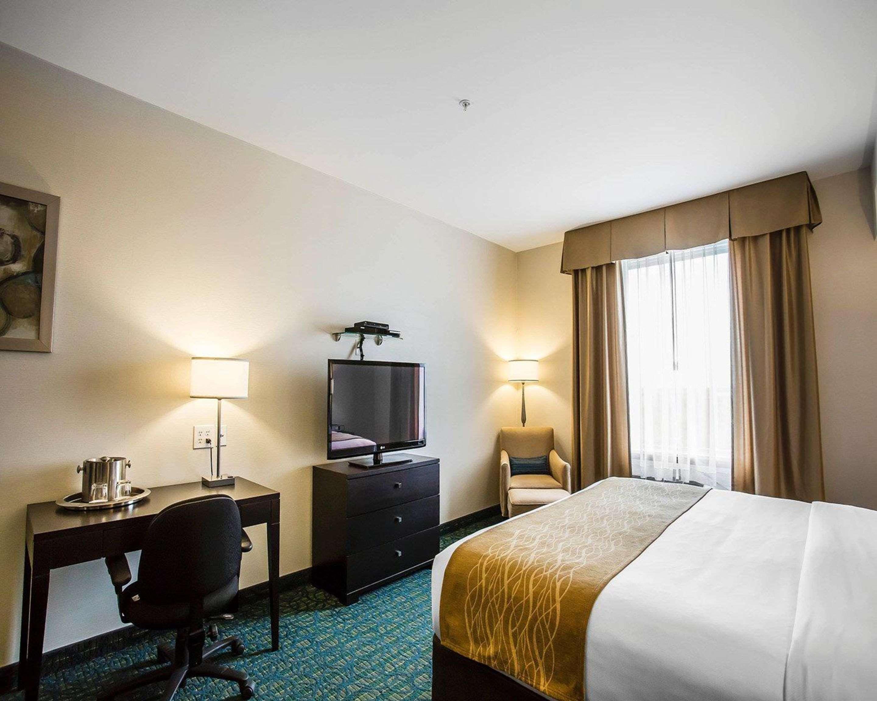 Comfort Hotel Bayer'S Lake Timberlea Exterior foto